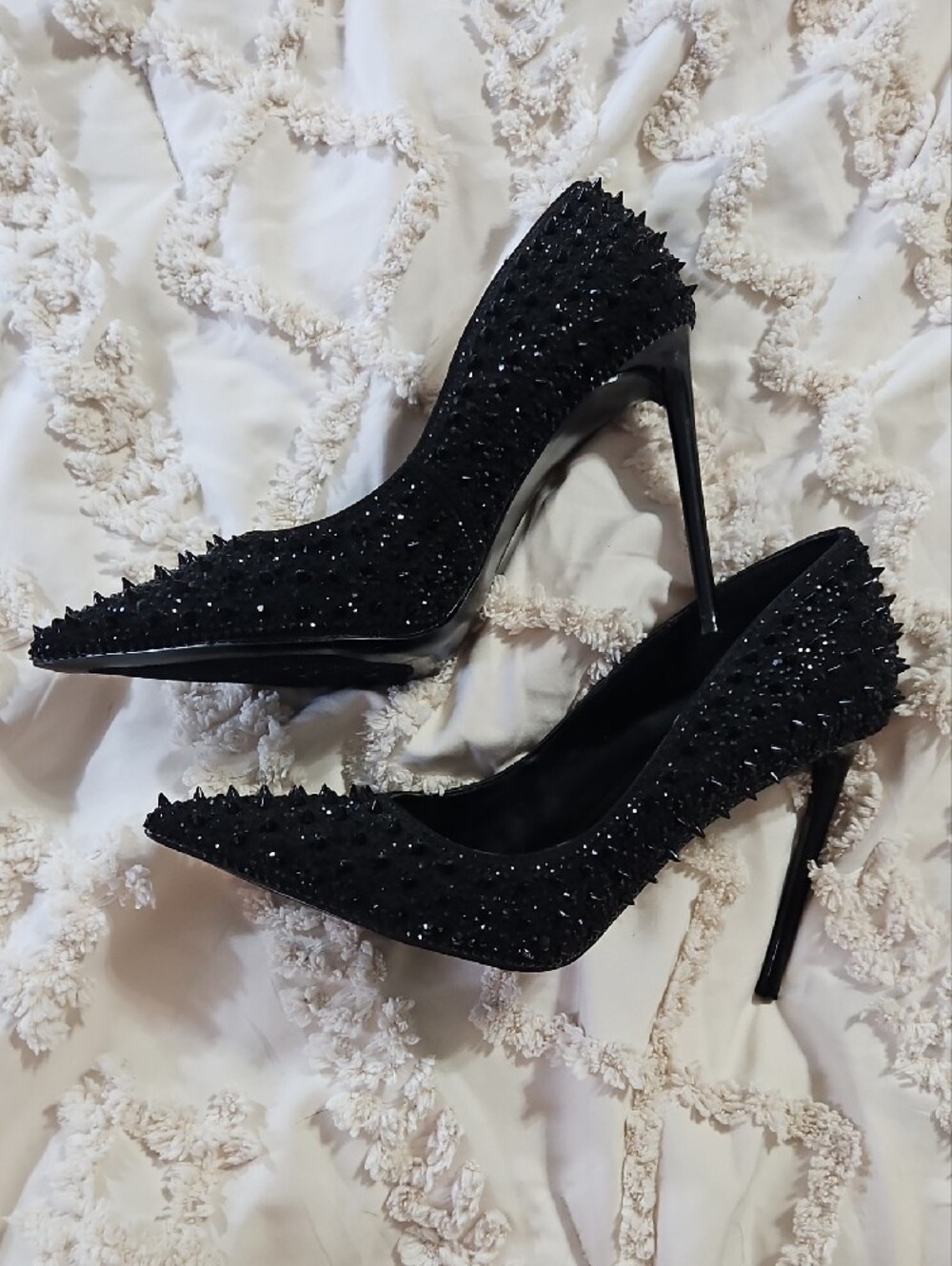 Steve Madden Black Spiked Pointed Pump - Picture 3 of 8
